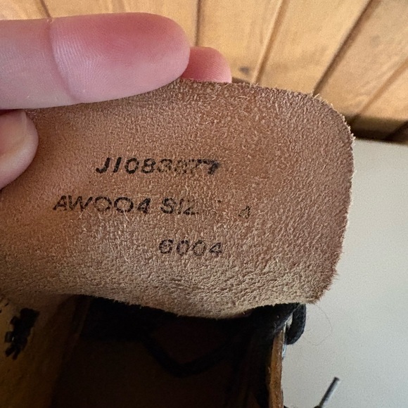 Vintage Floral Lace-Up Boots - Picture 3 of 8